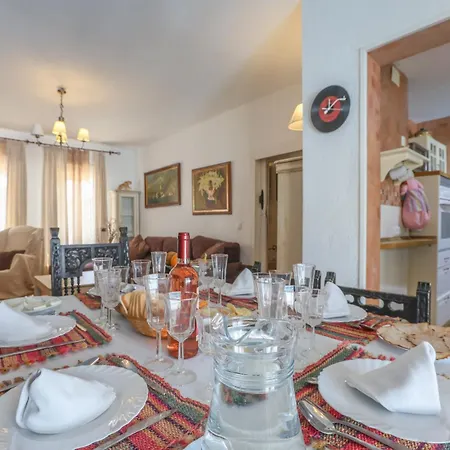 Montecarmelo Villa *